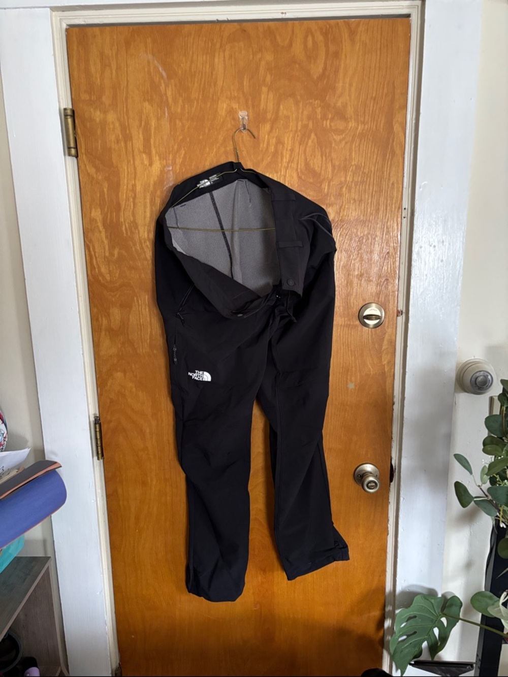 The North Face Men's Black Impendor Softshell Pants